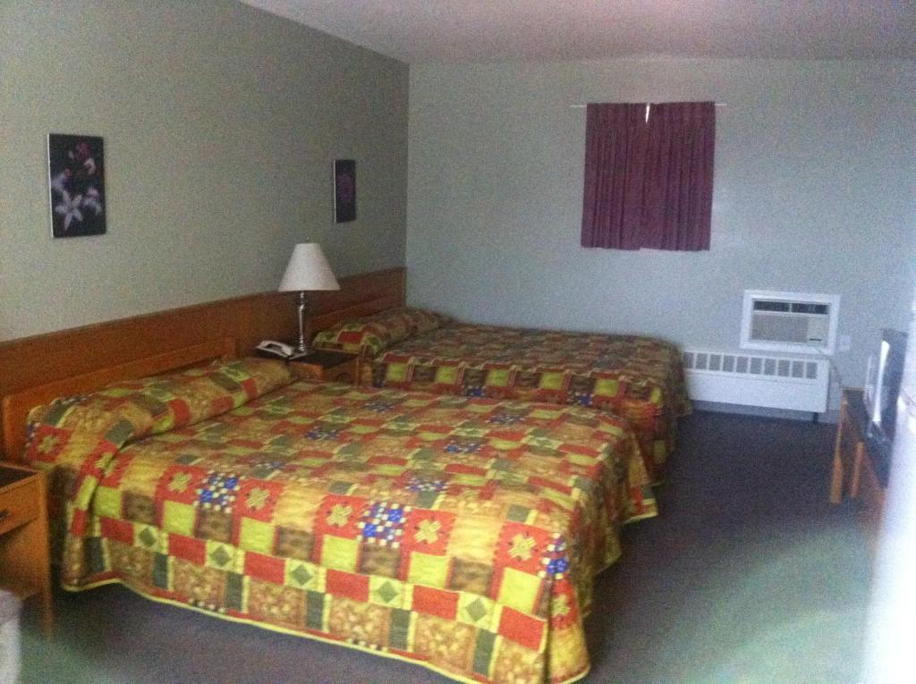 Raccoon Lodge Motel Sylvan Lake Phòng bức ảnh