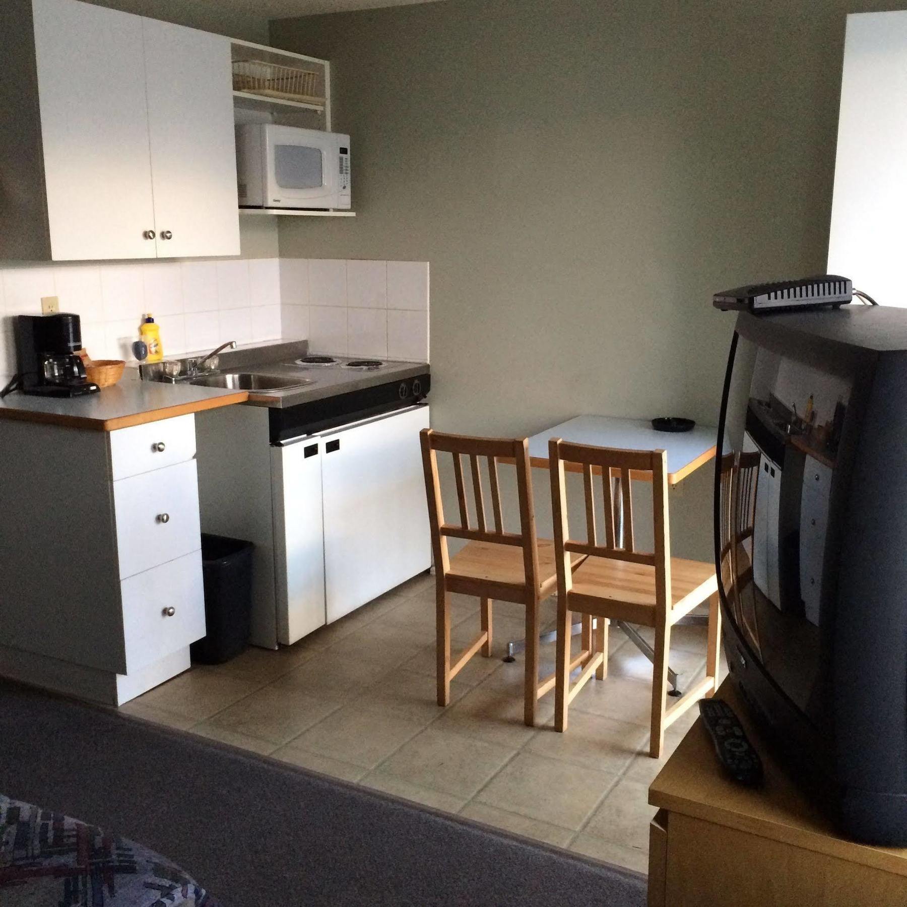 Raccoon Lodge Motel Sylvan Lake Ngoại thất bức ảnh