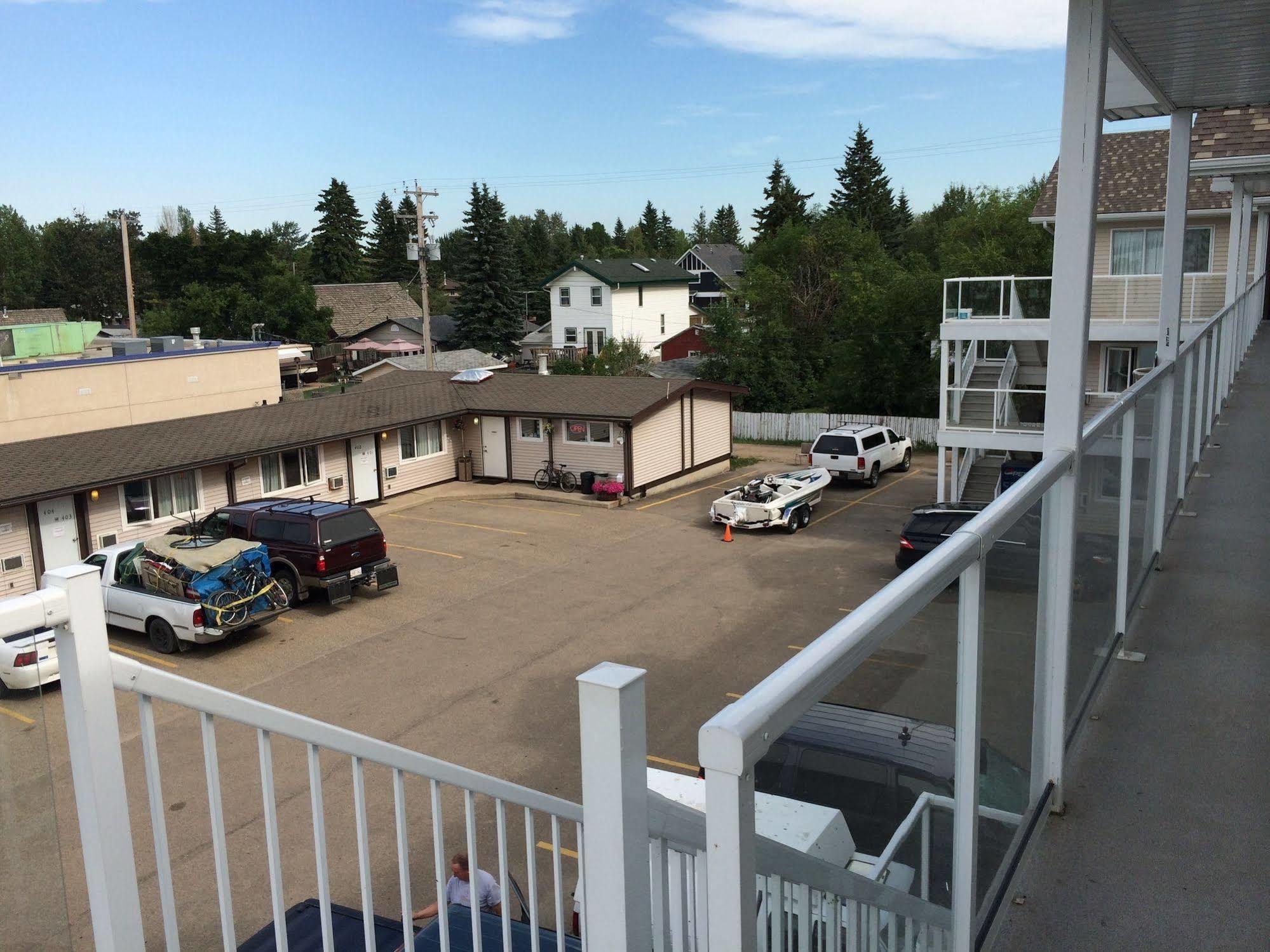 Raccoon Lodge Motel Sylvan Lake Ngoại thất bức ảnh