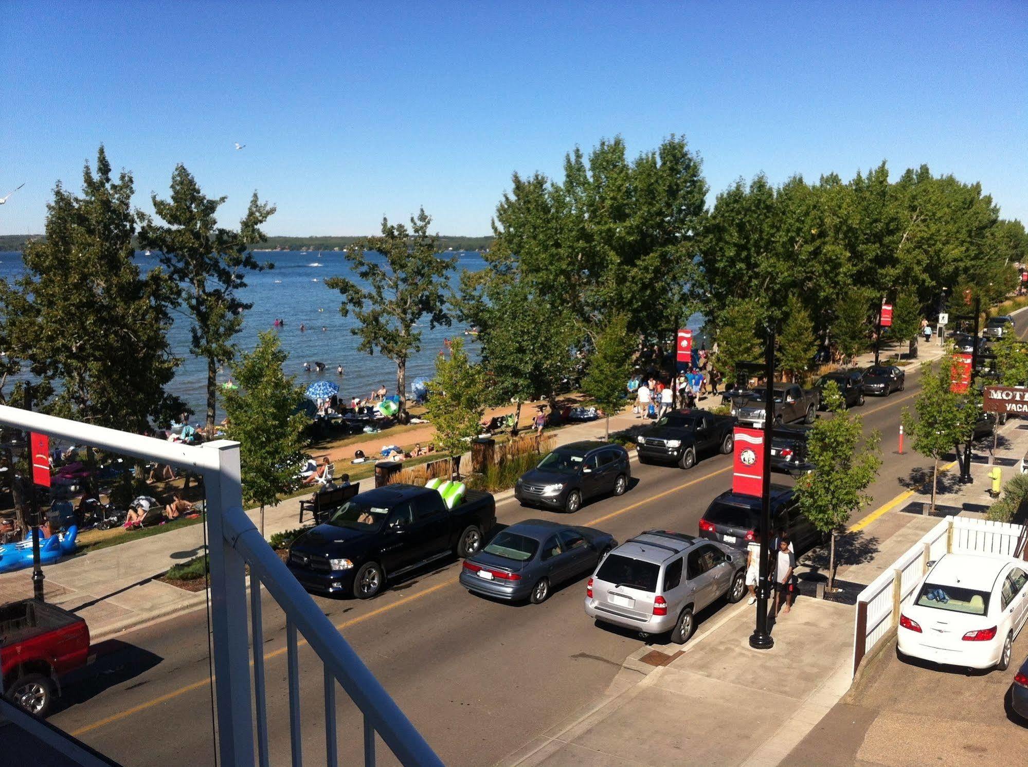 Raccoon Lodge Motel Sylvan Lake Ngoại thất bức ảnh
